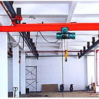 河南礦山起重機廠家直銷，MH門式抓斗起重機低價。